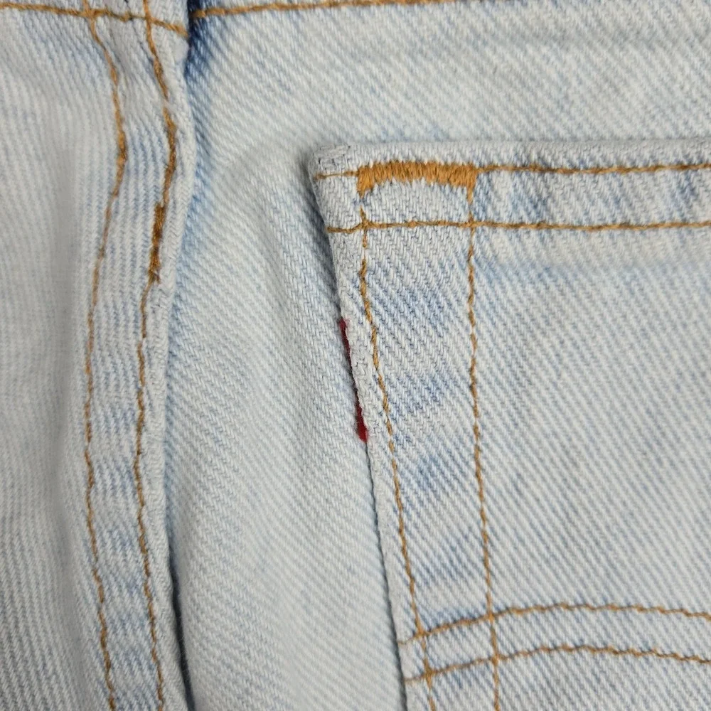 Vintage Levis Jeans Mens 32 x 34 (Fits 32 x 31)Made USA 550 Light Wash Good Fade